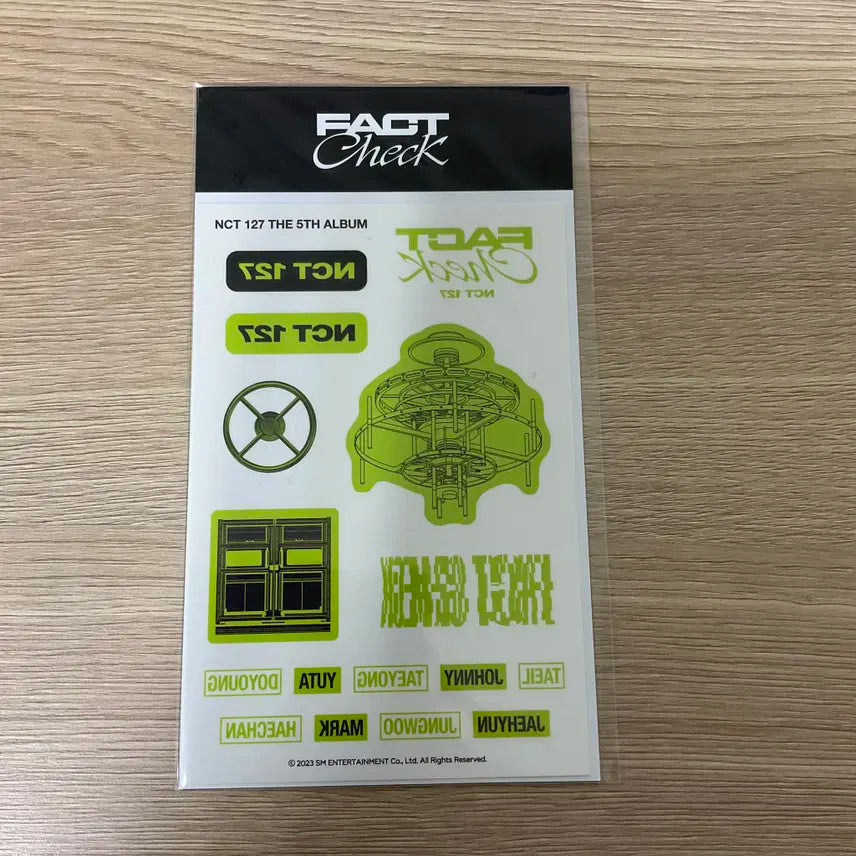 엔시티127 도영 팩트체크 나이트글로우 야광 타투 스티커 포토카드 포카
