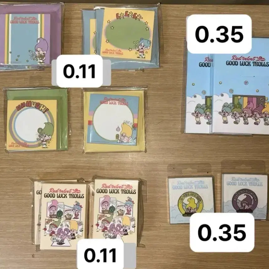 Red Velvet 레드벨벳 Loves 굿럭 Troll 인형 노트 뺏지