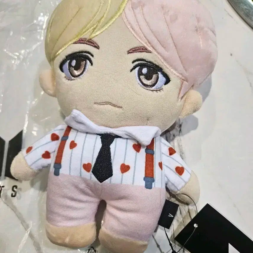 새상품) bts 뷔 납작 쿠션 인형  판매합니다