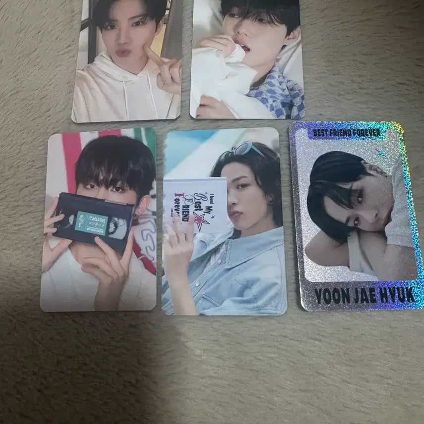 Treasure trading photo card set BFF
