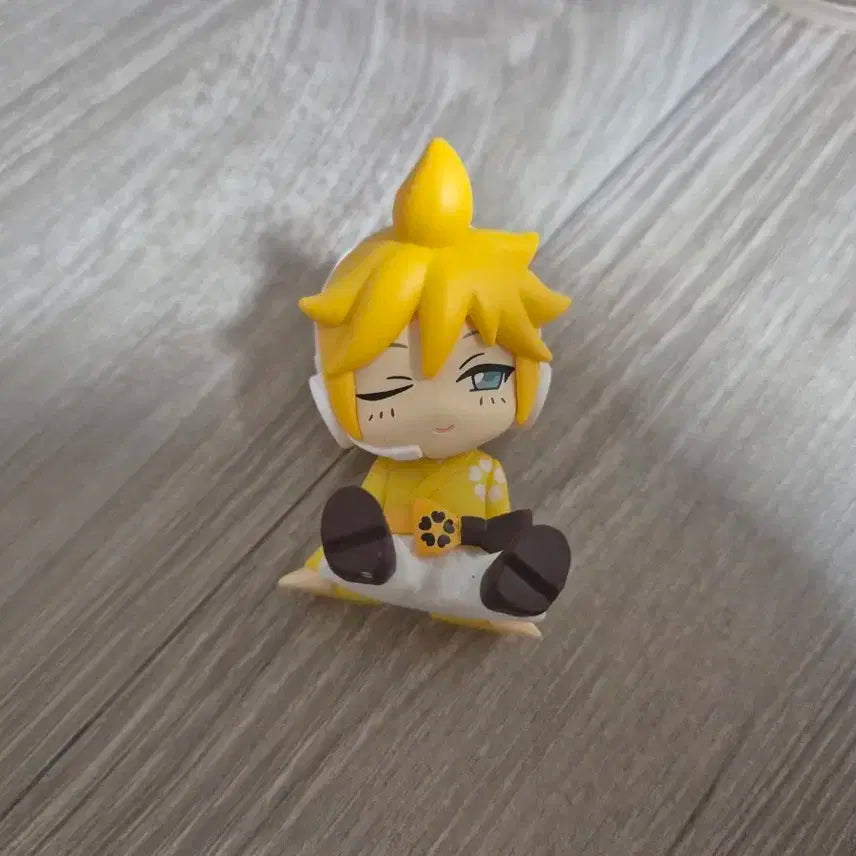 카가미네 렌 fig 꾸벅 피규어