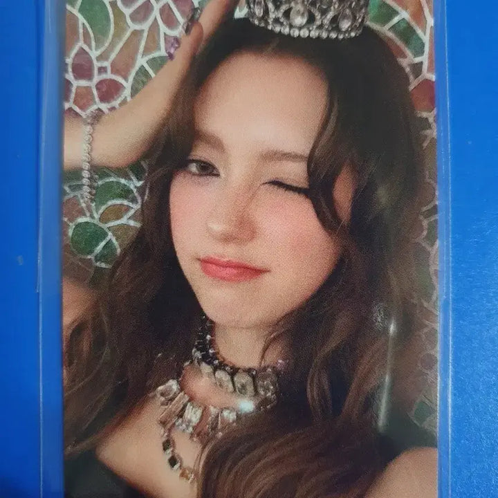 피프티피프티 샤넬 가위바위보 공방포카