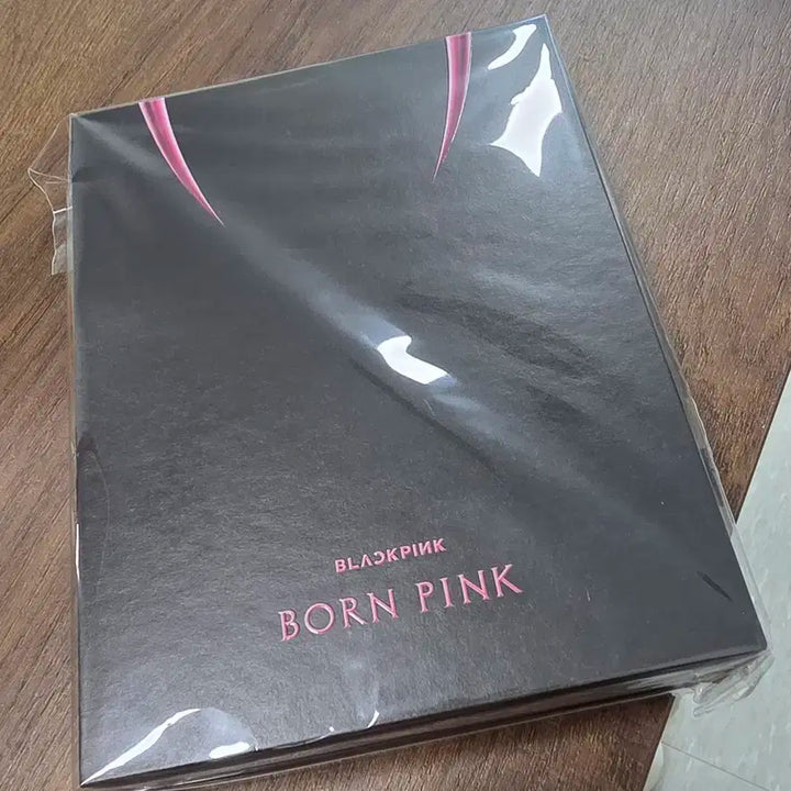 블랙핑크 본 핑크 앨범 정규2집 BORN PINK BOX BLACK