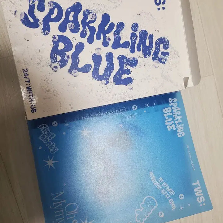 투어스 스파클링 블루 앨범