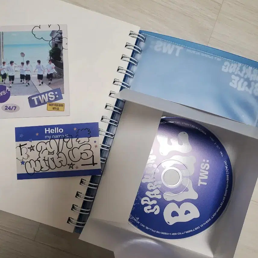 투어스 스파클링 블루 앨범