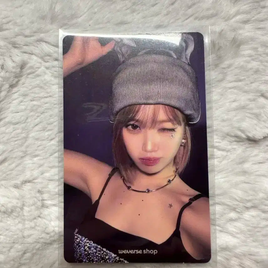 김채원 바라클라바 위버스샵 특전