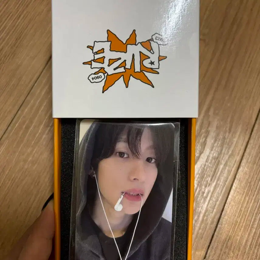 라이즈 2주년 이어폰 앤톤 포카