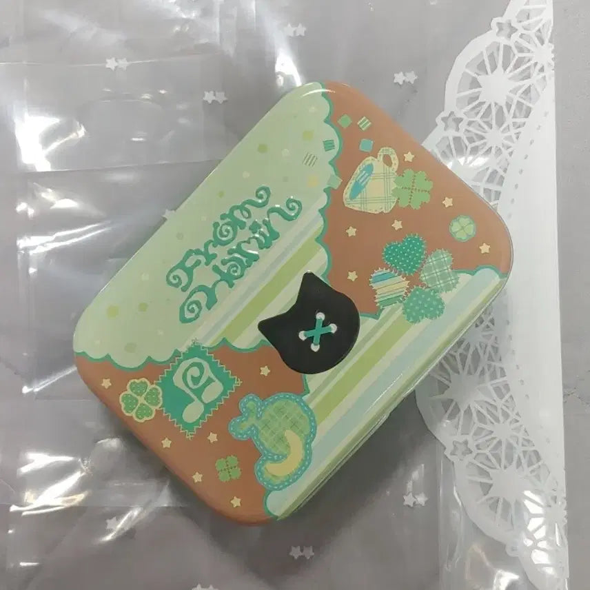 플레이브 하민 쿠키 틴케이스 미개봉 +봉투, 스티커, 핫팩