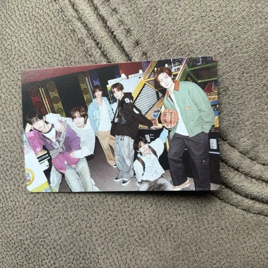 투어스 단체포카