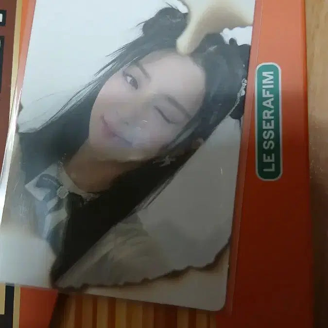 르세라핌 언포기븐  앨포 윤진 포카 판매