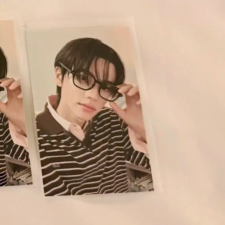 투어스 신유 해외 play hard 팝업 7만원 랜덤포카