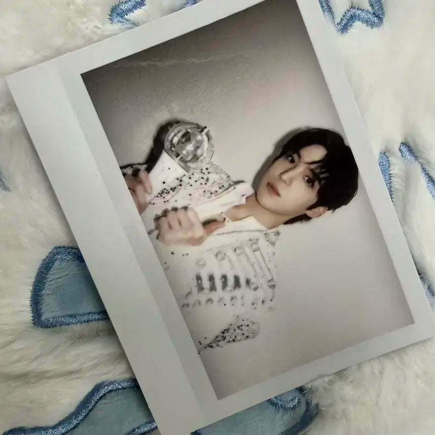 에이티즈 윤호 폴라로이드 포토카드