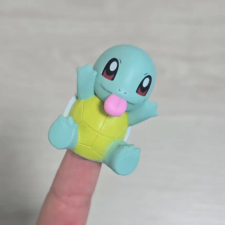 롯데리아 꼬부기 피규어