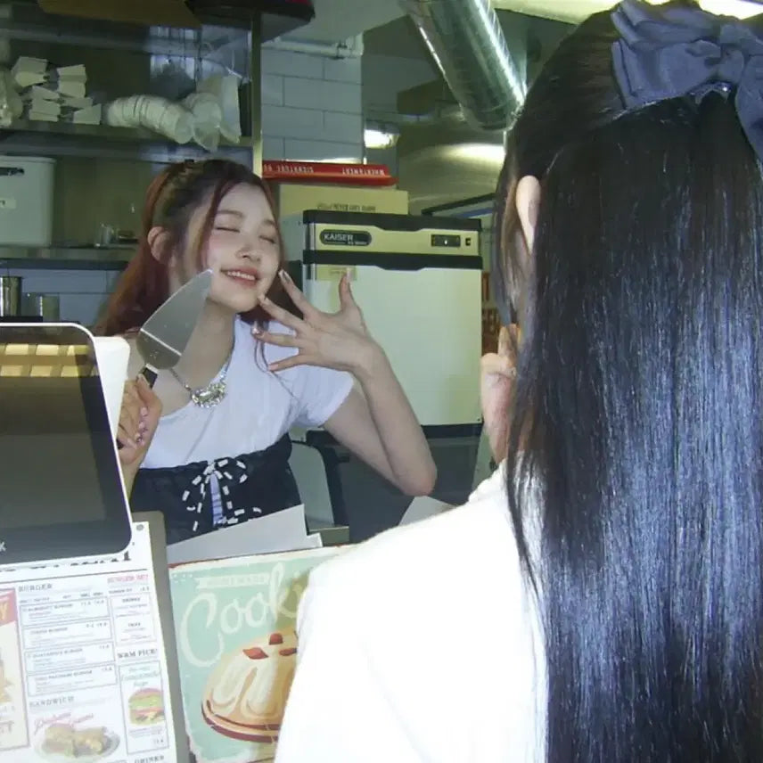 하츠투하츠 포커스 예온 스튜디오 춤 포카 판매 양도 미공포 시세킹