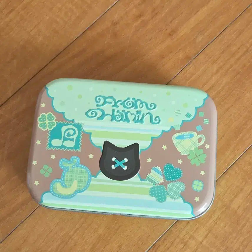 플레이브 십카페 하민 틴케이스