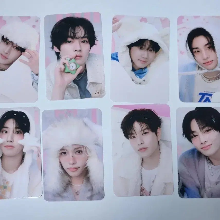 스키즈 스트레이키즈 5'clock 박스테이프 포카 일괄 판매합니다.