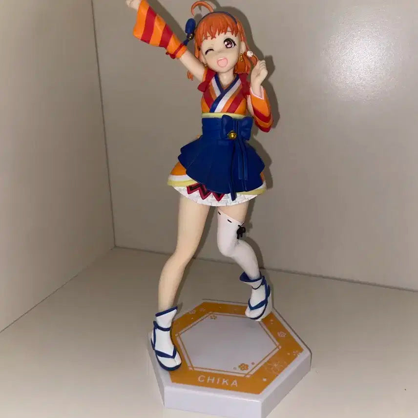 러브라이브 타카미 치카 피규어