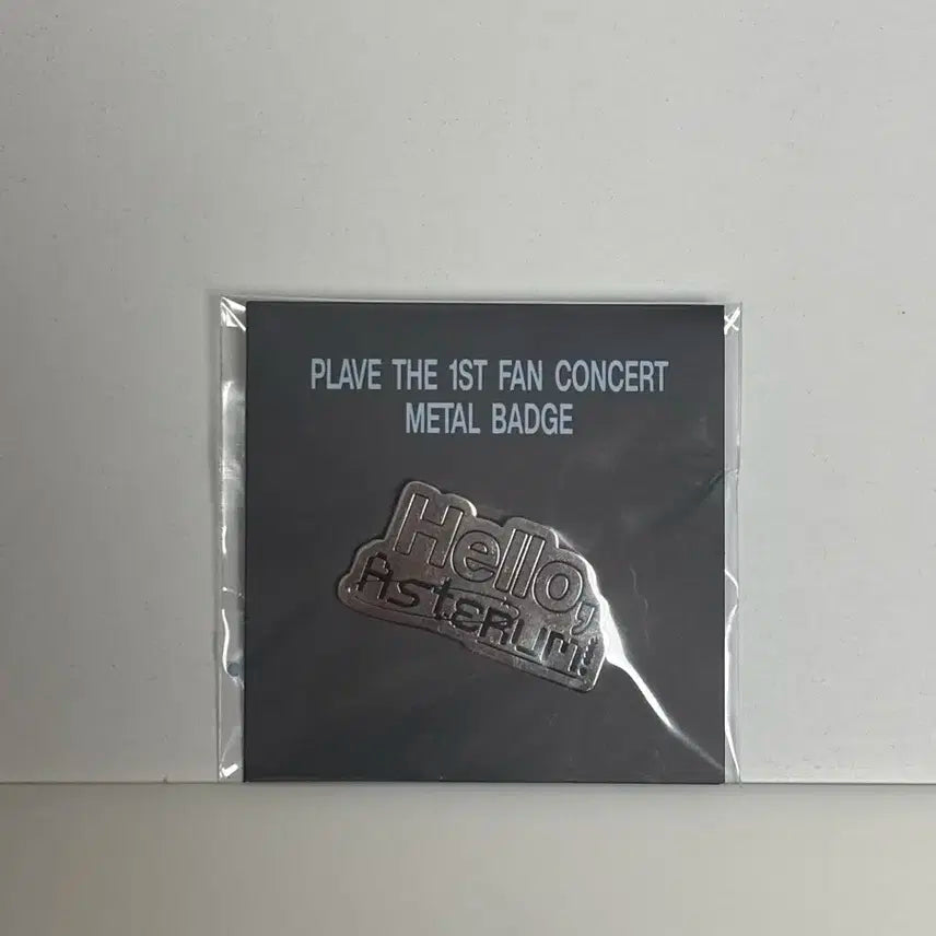 플레이브 1st 팬콘 메탈뱃지