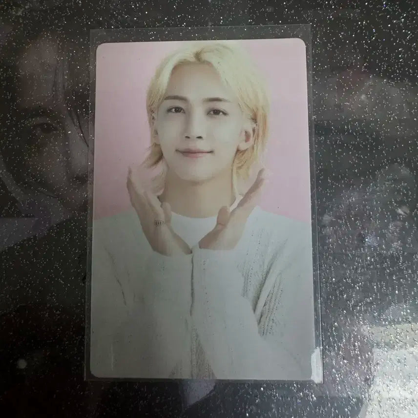 세븐틴 윤정한 카페 인 서울 트레카