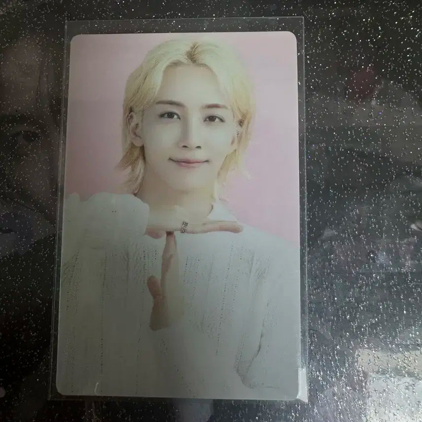 세븐틴 윤정한 카페 인 서울 트레카