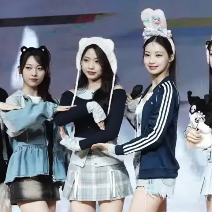 240330 리센느 메이 싸인폴라 팝니다.