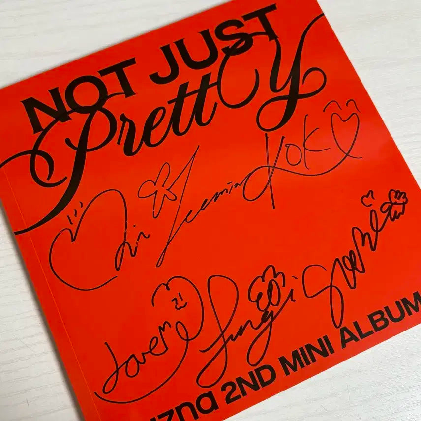 이즈나 싸인 앨범 포카 맘마미아 싸앨 사인앨범