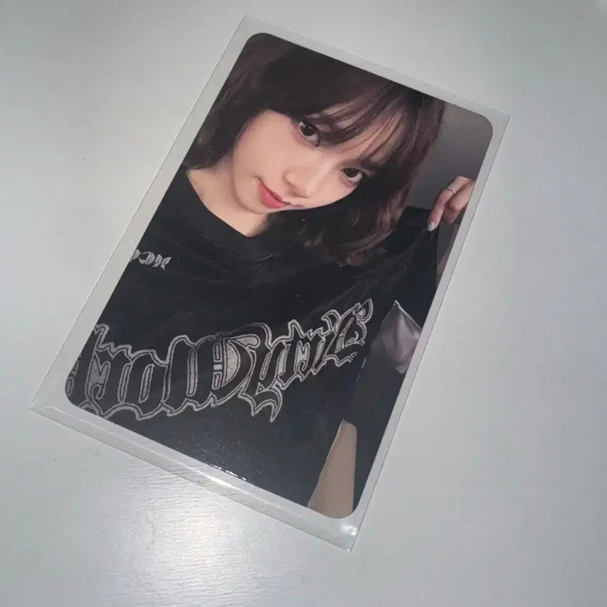 에스파 카리나 더티워크 티셔츠 포카