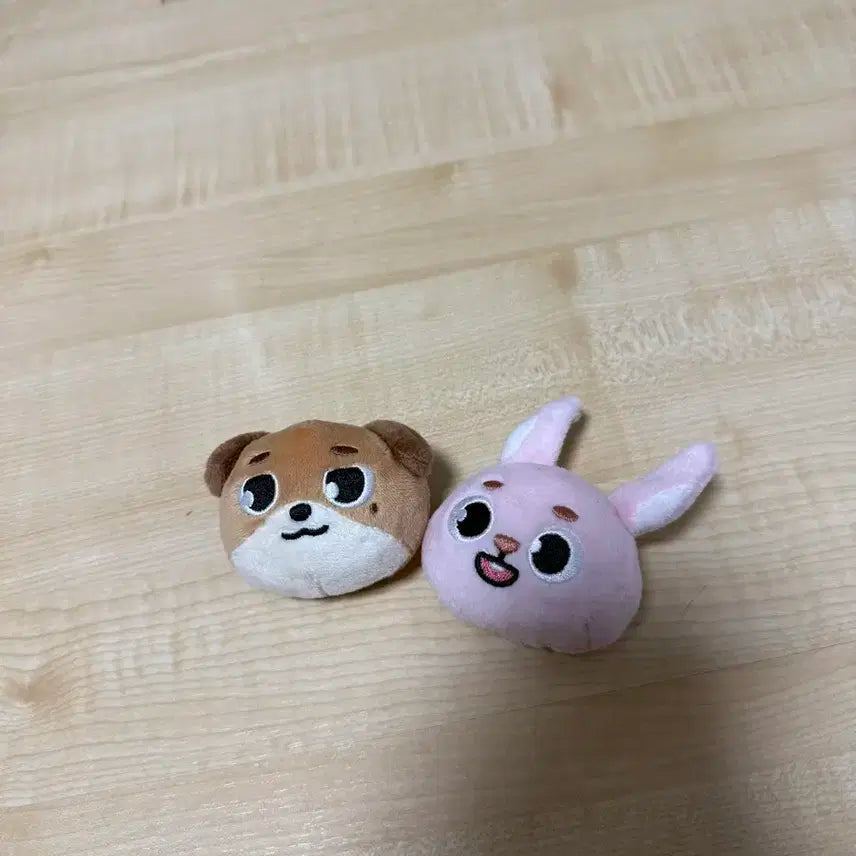데이식스 일본콘서트 굿즈 데니멀즈 soft toy badge 필돈