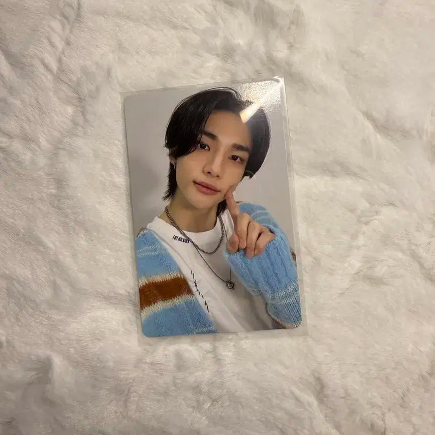 폭덤!!!) 에이트 화이트 네모버전 현진포카 양도