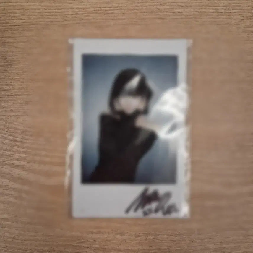 트리플에스 나경 싸인 폴라 폴라로이드 판매합니다.