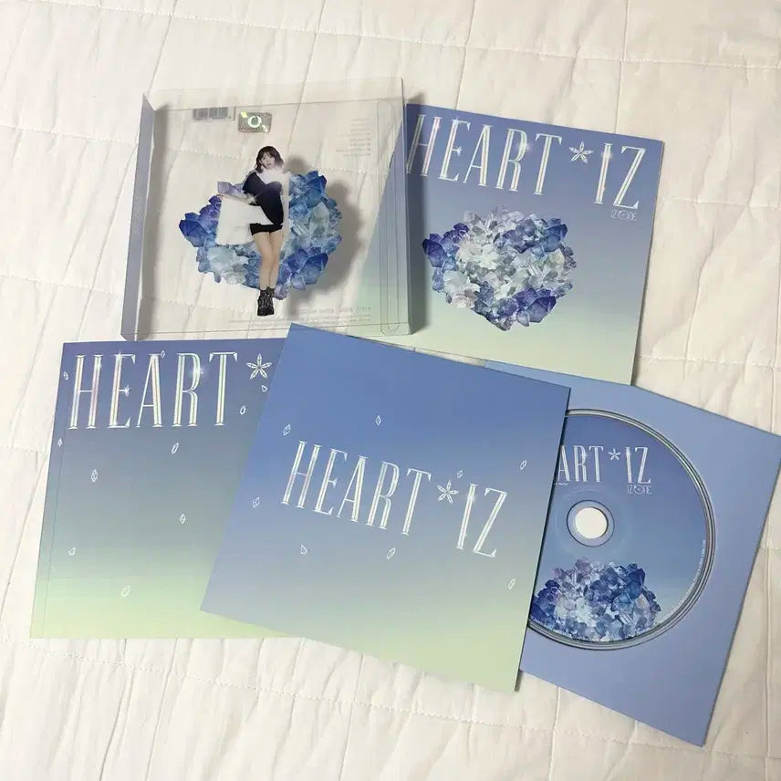 아이즈원 앨범 비올레타 사쿠라 커버 세트 양도해요! 르세라핌