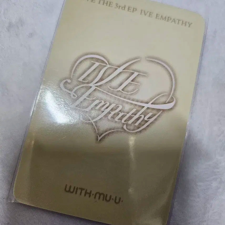 IVE아이브 LIZ리즈 엠파시 위드뮤럭드