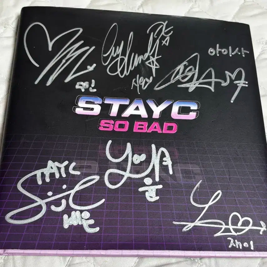 스테이씨 SO BAD 싸인앨범 양도합니다.
