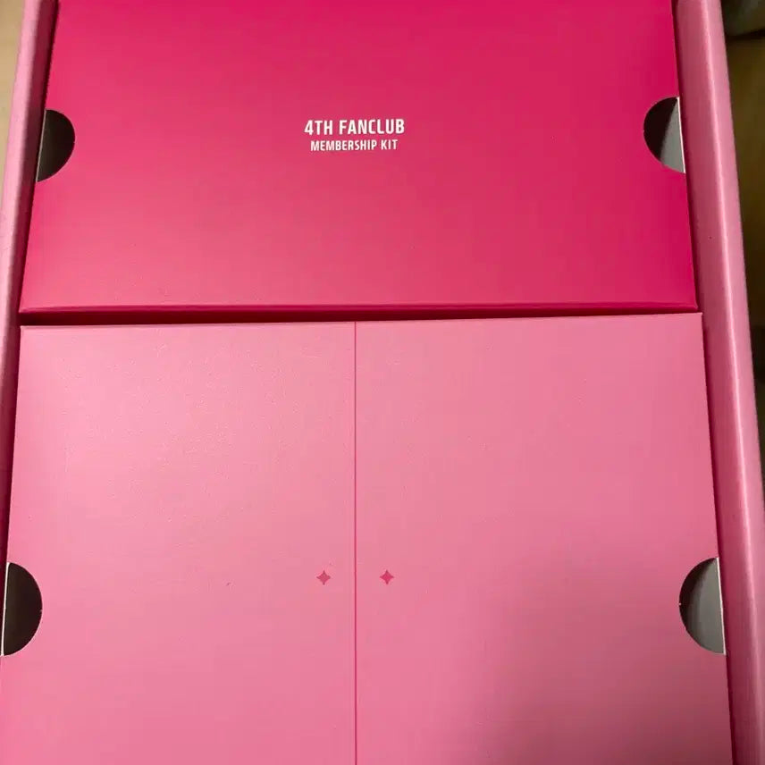 오마이걸 미라클 4기 멤버십 키트 팝니다.