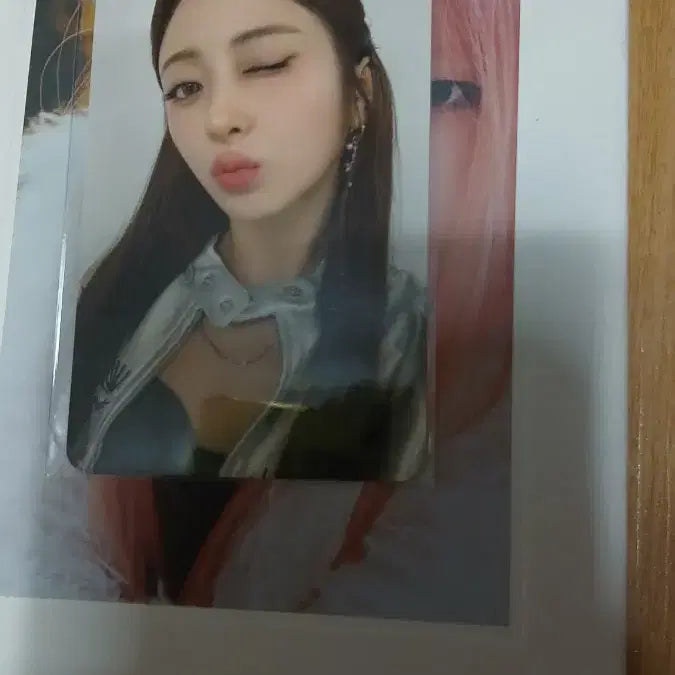 르세라핌 스파게티 사운드웨이브 윤진 포카