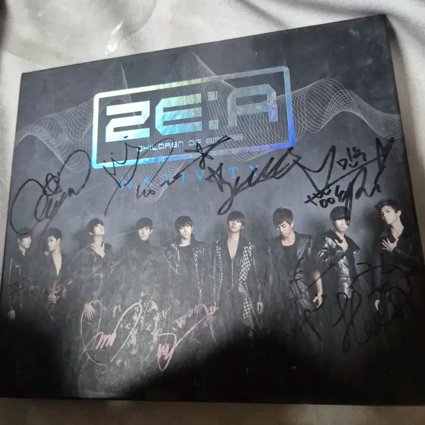 제국의아이들 ZE:A 사인 앨범 (Nativity)