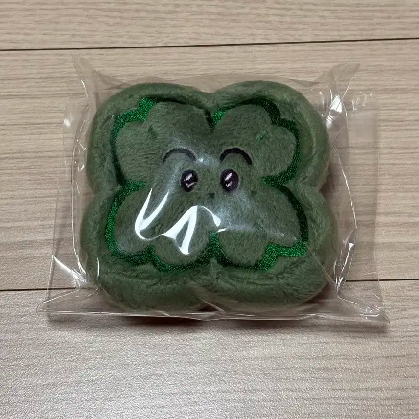 nct 마크 인형 오웅클로버 미개봉