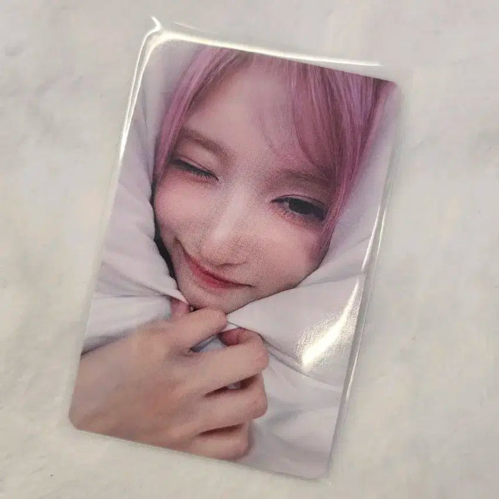 IVE아이브 EMPATHY엠파시 멬스럭드 -이서-