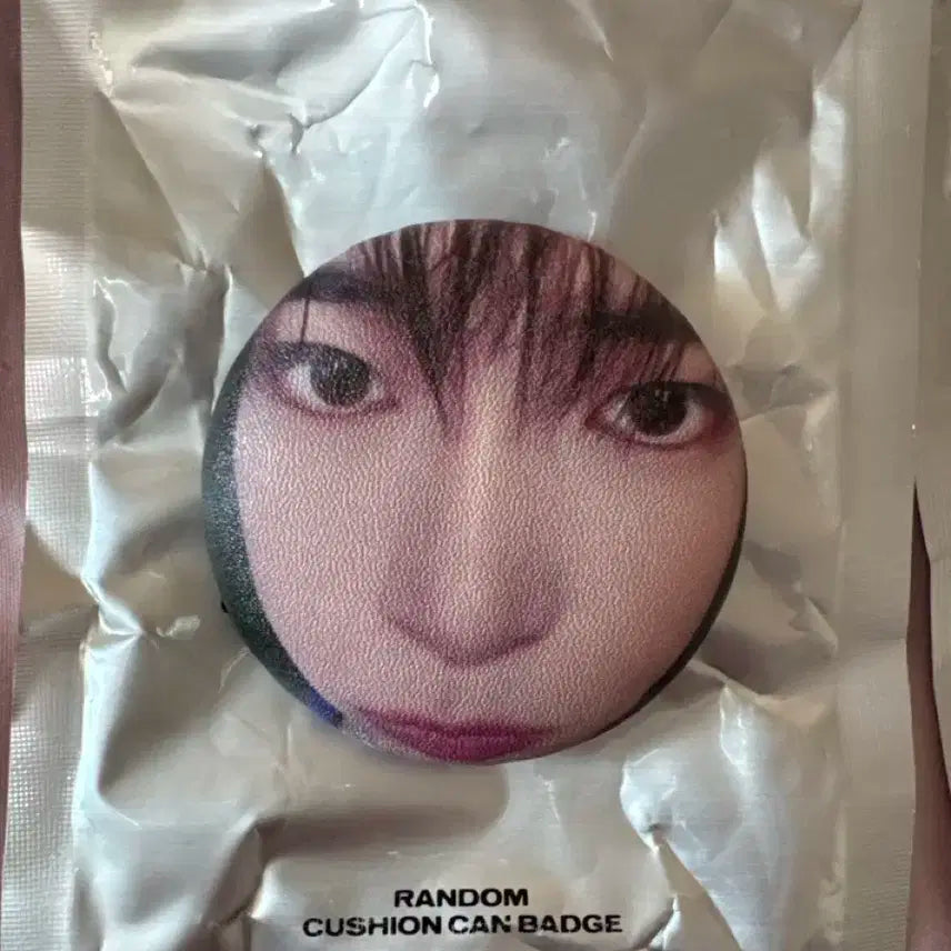 제로베이스원 제베원 성한빈 말랑 쿠션 캔배지 가챠