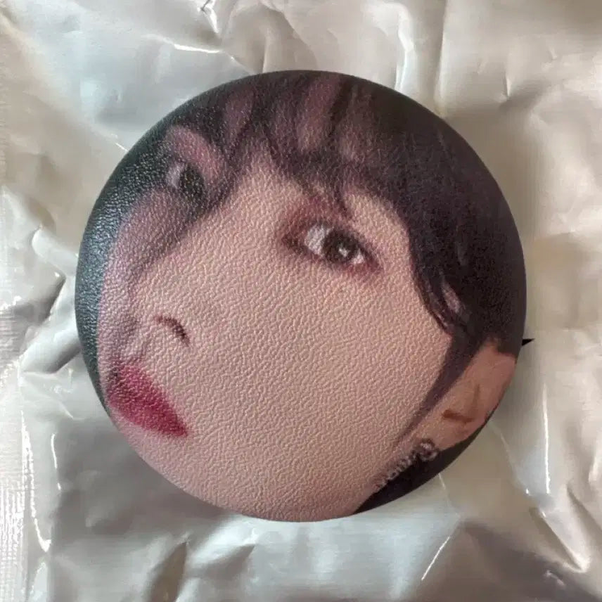 제로베이스원 제베원 리키 말랑 쿠션 캔배지 가챠