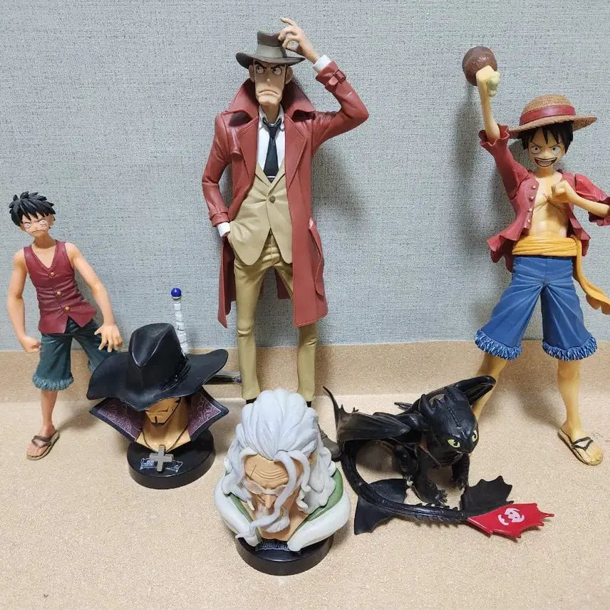 피규어 판매합니다