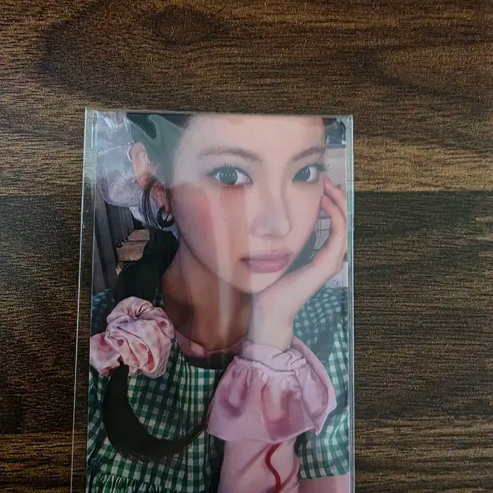 르세라핌 맘스터치 포카