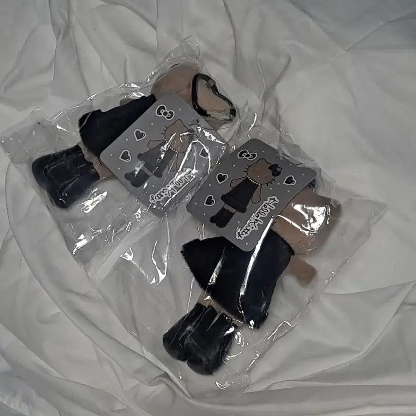 더보이즈 뉴민수템 키티인형 헬로키티 고고걸 양도