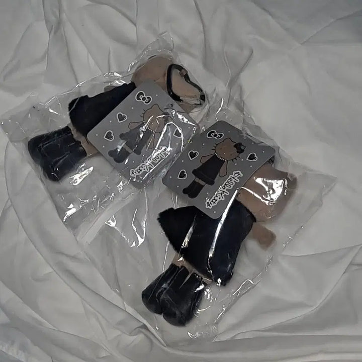 더보이즈 뉴민수템 키티인형 헬로키티 고고걸 양도