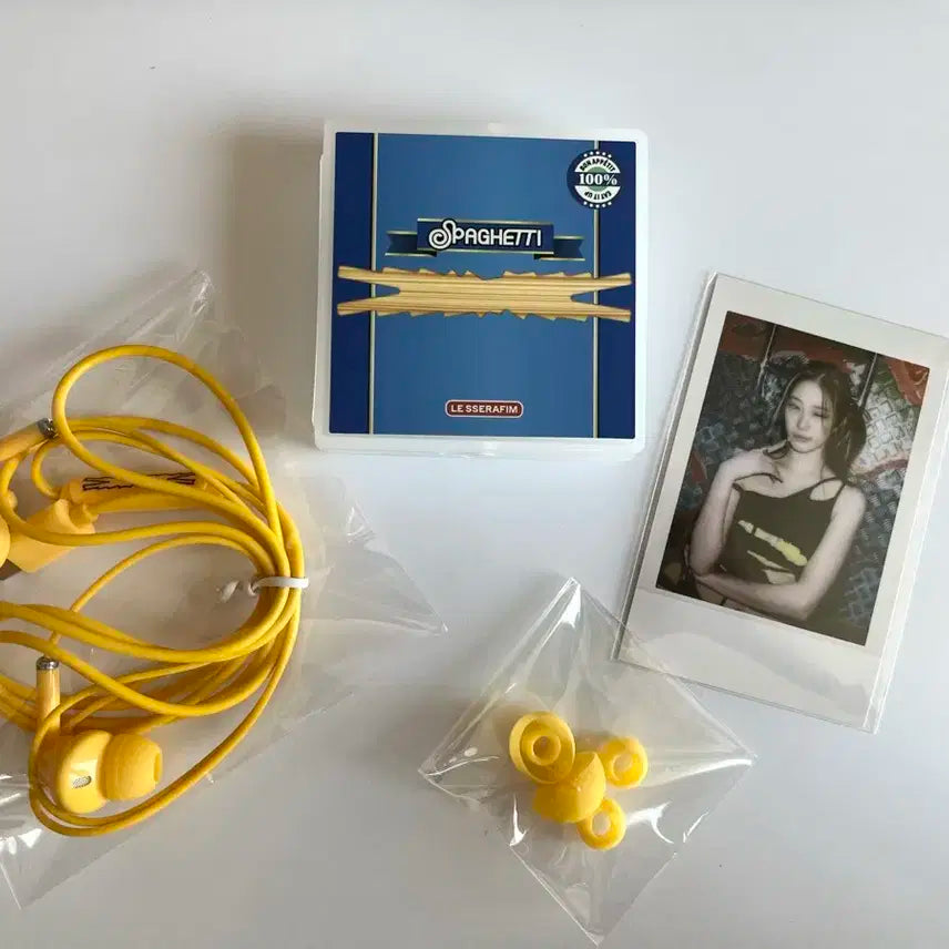 르세라핌 스파게티 이어폰