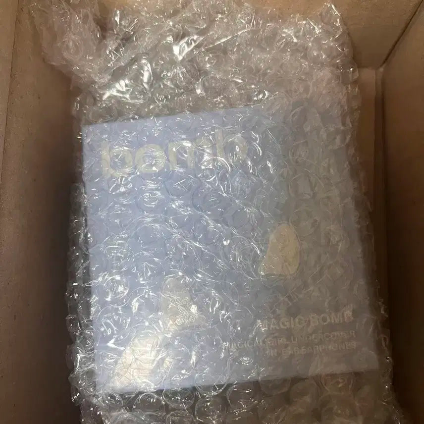 아일릿 인이어 미개봉 포카 bomb