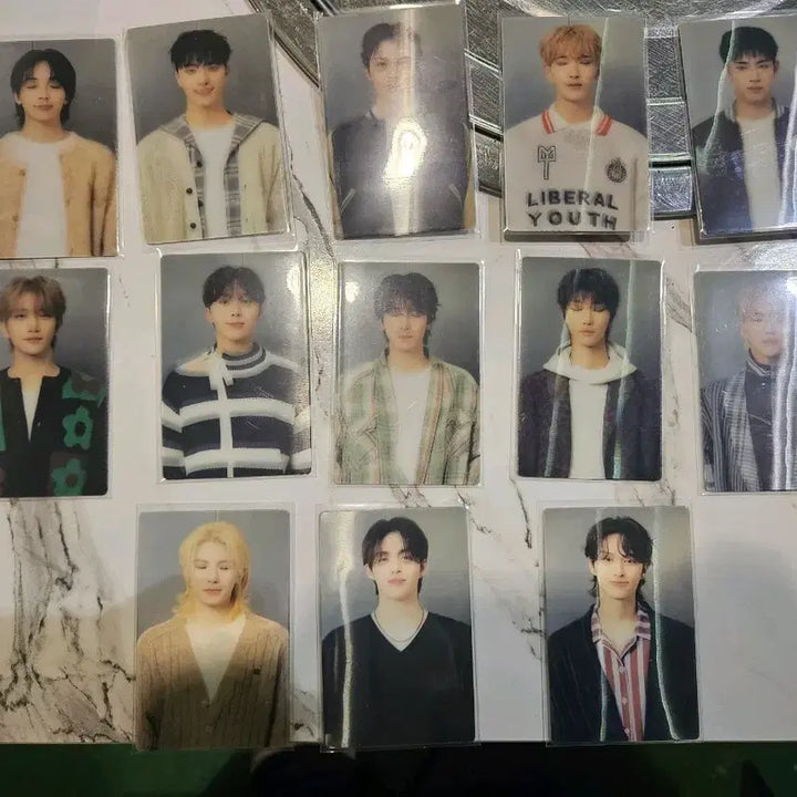 새상품) 세븐틴 캐럿랜드 포카 세트 판매합니다