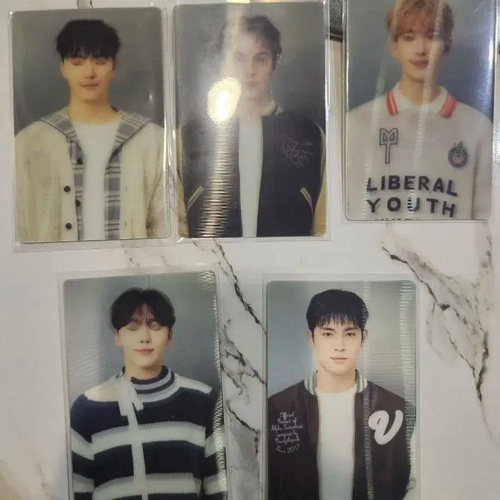 새상품) 세븐틴 캐럿랜드 포카 세트 판매합니다