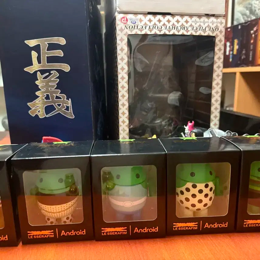 르세라핌 안드로이드 피규어 택포12