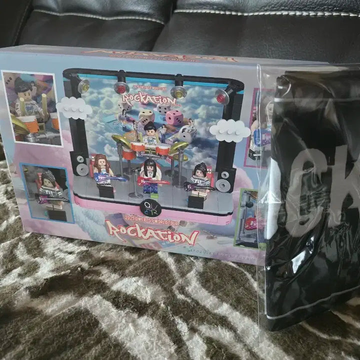 QWER 락케이션 디오라마 + 슬로건 미개봉 상품